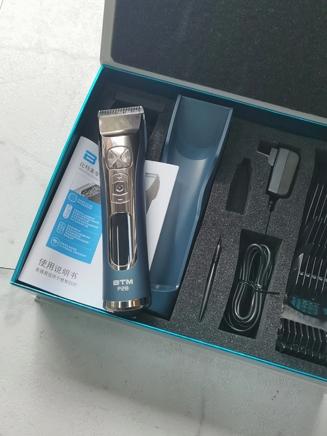 AIKIN BTM 프로페셔널 헤어 클리퍼 P28