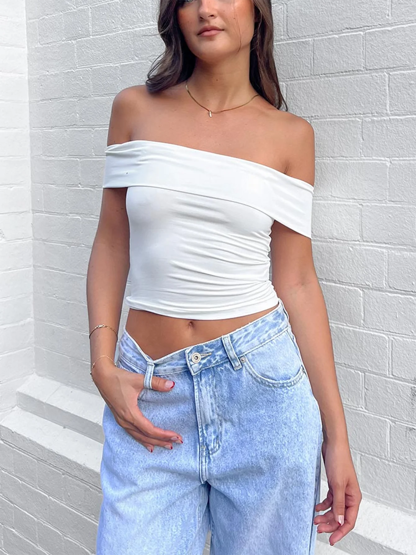 Ladies Elegant and Sexy Off the Shoulder Top with Raglan Sleeves Fashion Women\'s T-shirt Bottom Top 2024 Summer New Style