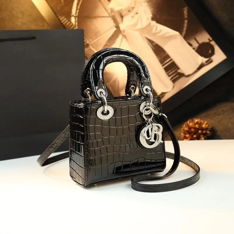 2025 nueva moda bolso de cuero con patrón de cocodrilo bolso Universal para mujer bolso cruzado inclinado de un solo hombro Diana