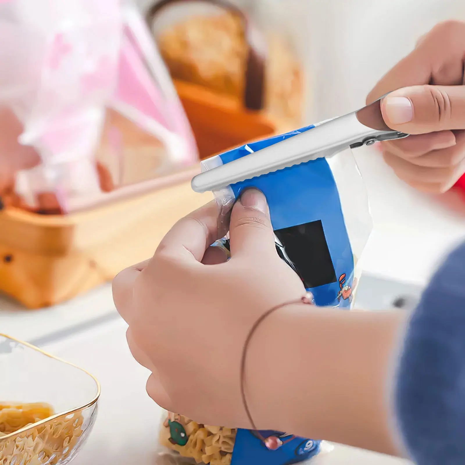 

6Pcs Kitchen Clamp Stainless Steel Food Sealing Clip for Bag Closure Freshness Preservation Reusable Eco Friendly Storage