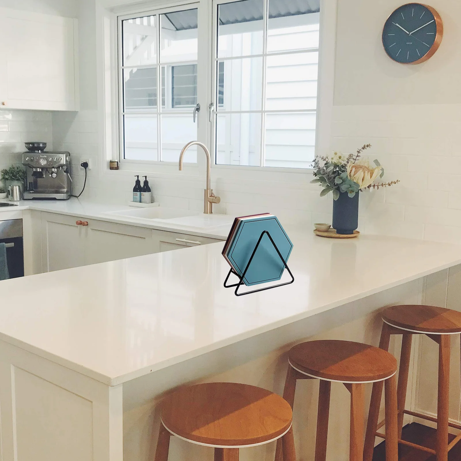 

Creative Black Iron Cup Mat Organizer Coaster Holder Storage Rack for Home Multi-Functional Desktop Coaster Organizer