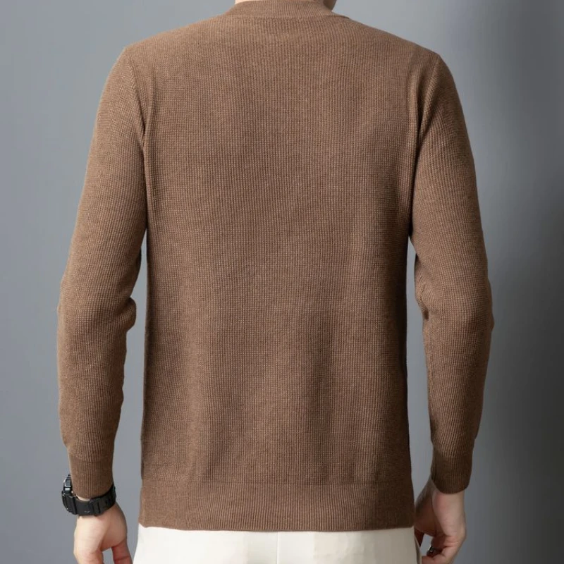 High-quality Autumn and Winter Warm Sweater for Men, Daily Slim-fit Bottoming Shirt, O-neck Solid Color Pullover Sweater.