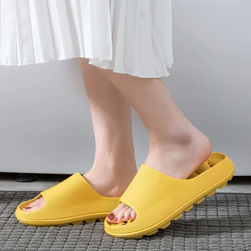 Bathroom Leaking Shower Slippers Summer Women Platform Sandals Unisex Outdoor Beach Shoes Indoor House Shoes Soft Bottom