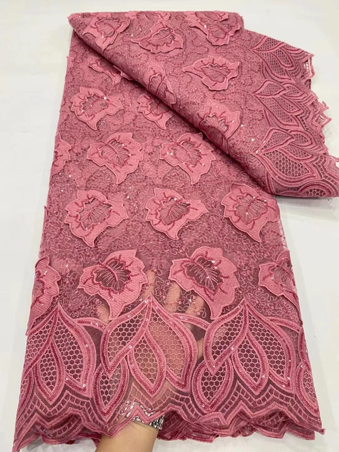 

Onion Sequin African French Net Lace Fabric 2021 High Quality Tulle Mesh Lace Bridal Nigerian Wedding Dress Lace For Woman