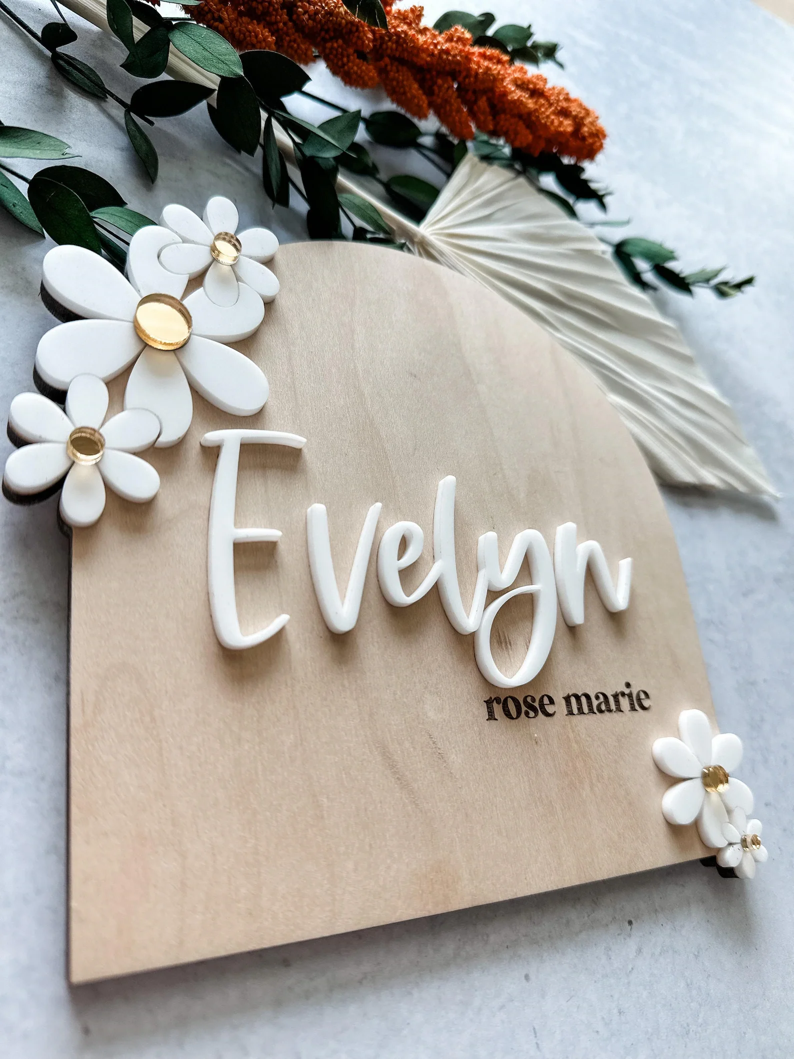 Personalized Daisy Name Announcement Sign | Baby Shower Gift | Baby Photo Prop | Nursery Decor | Baby Keepsake |Baby Shower Gift