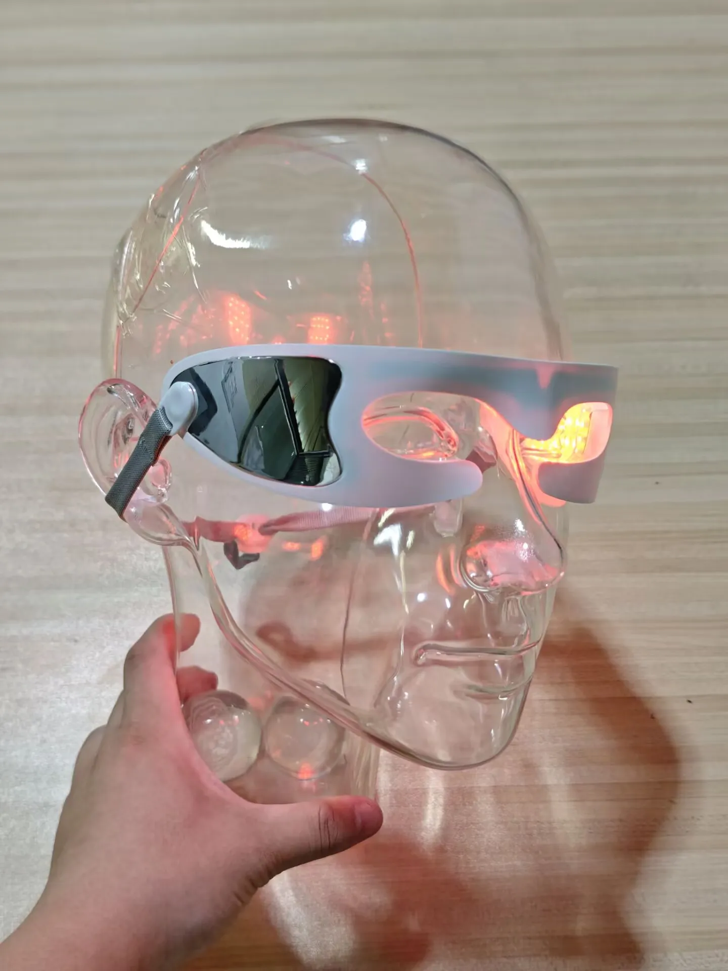 Magnetic Therapy Eye Massager - Red LED + 800 Gauss, Improve Circulation, Reduce Eye Bags