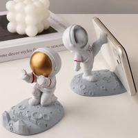 New Mini Shipping Astronaut Mobile Phone Stand Universal Support Frame Flat Stand Bed Decoration Lazy Stand Creative Decoration