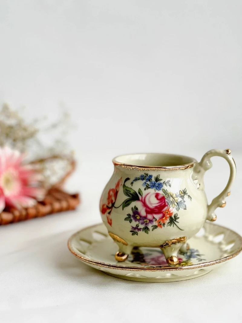 Vintage Palace Style Four legged Flower Big Belly Cup Love Thread Empty Wiped Gold Coffee Cup Special Four legged Cup Plate