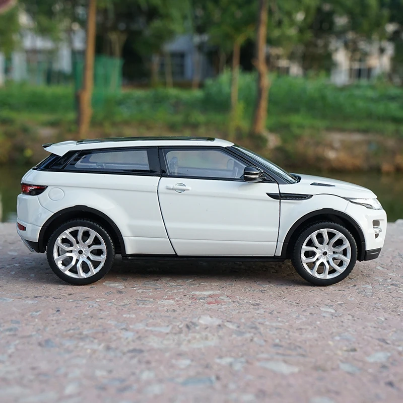 1:24 Scale Diecast Alloy Range Rover Evoque Off-road Vehicle Toys Cars Model Classics Adult Collectible Souvenir Gifts Display