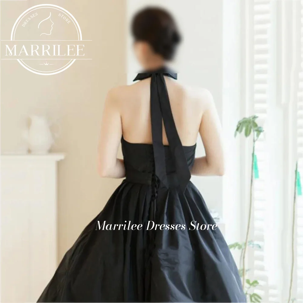 Abito da sposa in raso Marrilee Nastro nero senza maniche con scollo all'americana Vestaglia da sposa Abiti da sposa lunghi fino al pavimento personalizzati