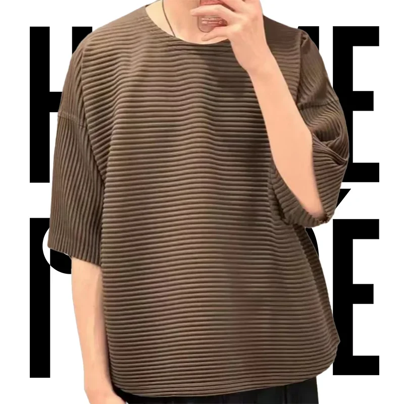 

Pleats Pleats Round Neck Short Sleeve Men's T-shirt Round Neck Tops Summer New Horizontal Stripes Loose Casual Japanese Clothing