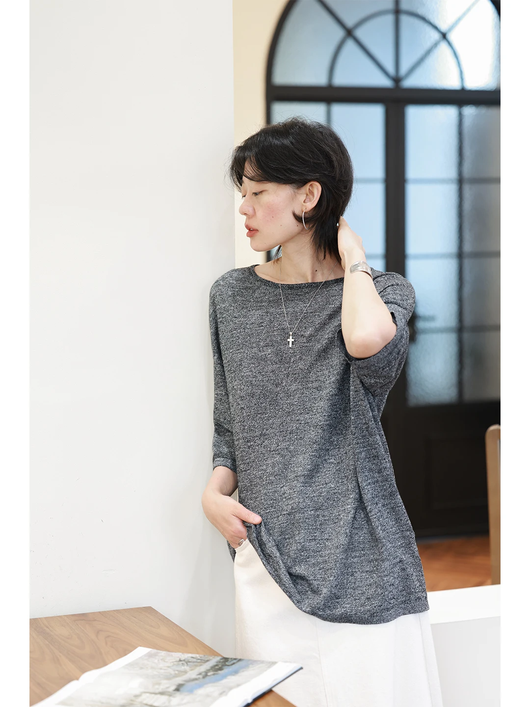 

Легкий вязаный пуловер из шерсти и льна для женщин: повседневный, свободный крой, круглый вырез, дышащий, комфортный, мягкая текстура