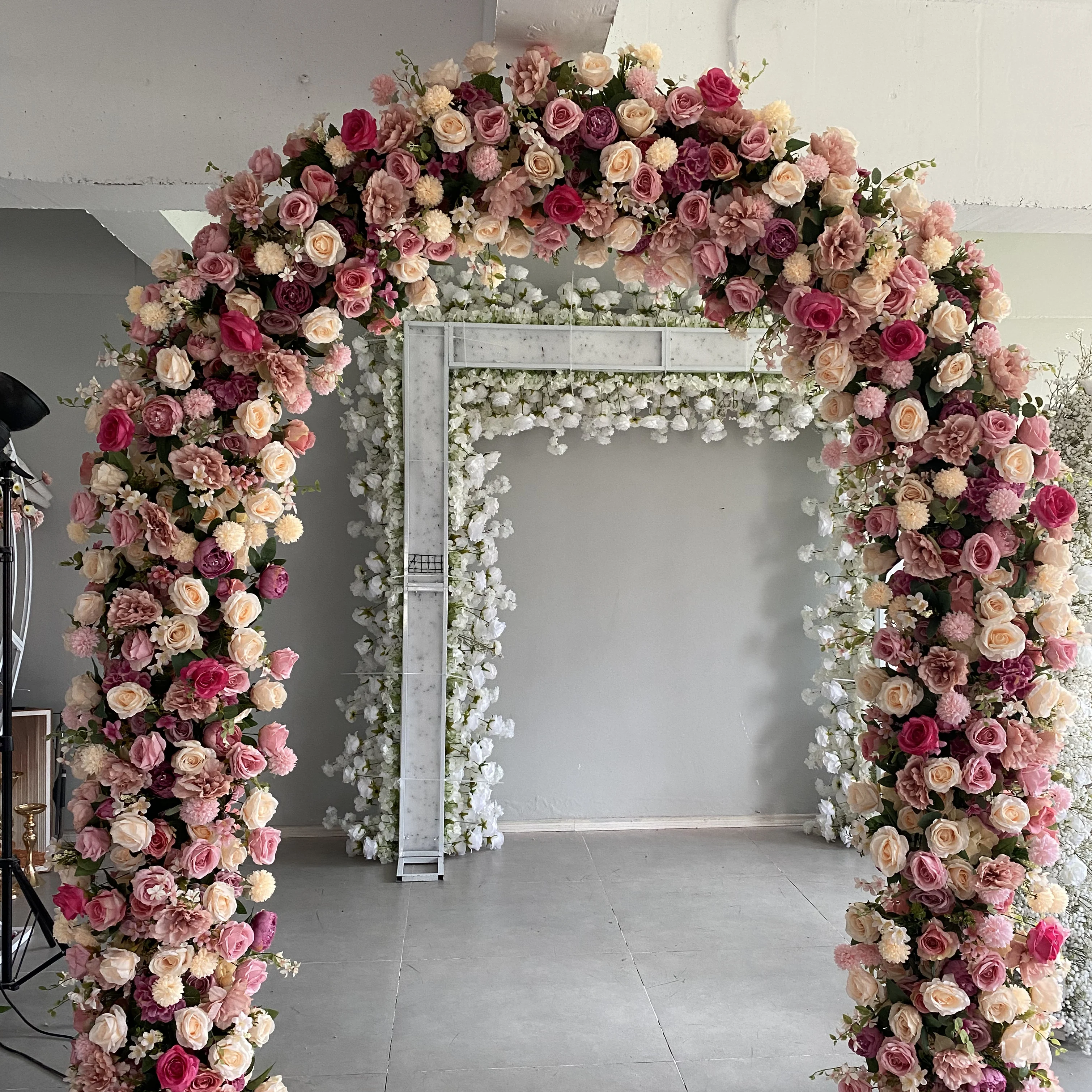 

Y-UFA025 Wholesale U Type Arch Flowers Red pink Silk Flower Background Wedding Arch Silk Flower Arch for Wedding Backdrop