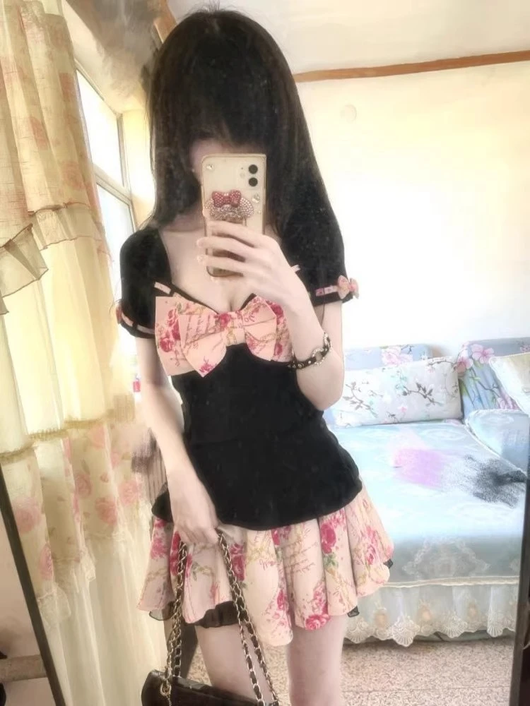 Women's Sweet Floral Print Two Piece Set Fairy Bow Slim Ruffle Crop Top + High Waist Mini Skirt Y2K Harajuku Fashion Skirt Set view 4
