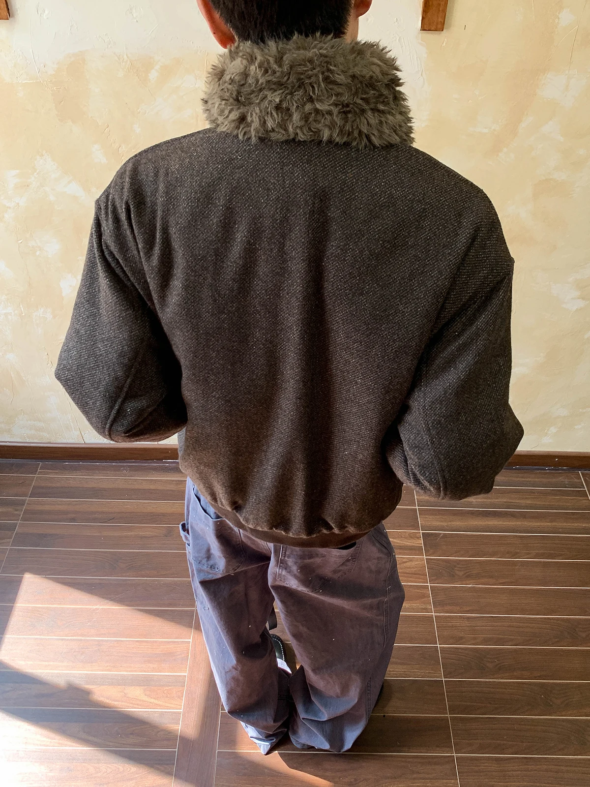 معاطف رجالية لخريف وشتاء 2025 على الطراز الأمريكي الجديد سترات راقية دافئة للأدوات سترات رجالية أنيقة بياقة من الفرو الصناعي سترات #5