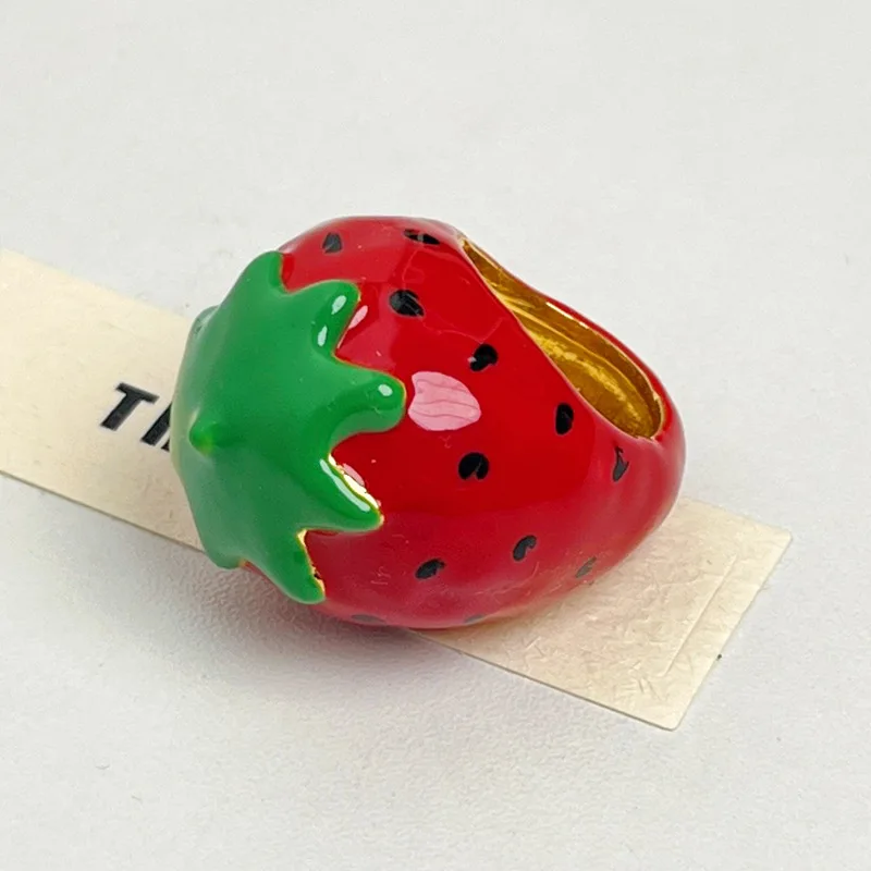 HanZhi Vintage Red Enamel Drip Oil Apple Strawberry Large Ring Cute Sweet Delicate Chunky Y2K Jewelry New Design for Women ﻿