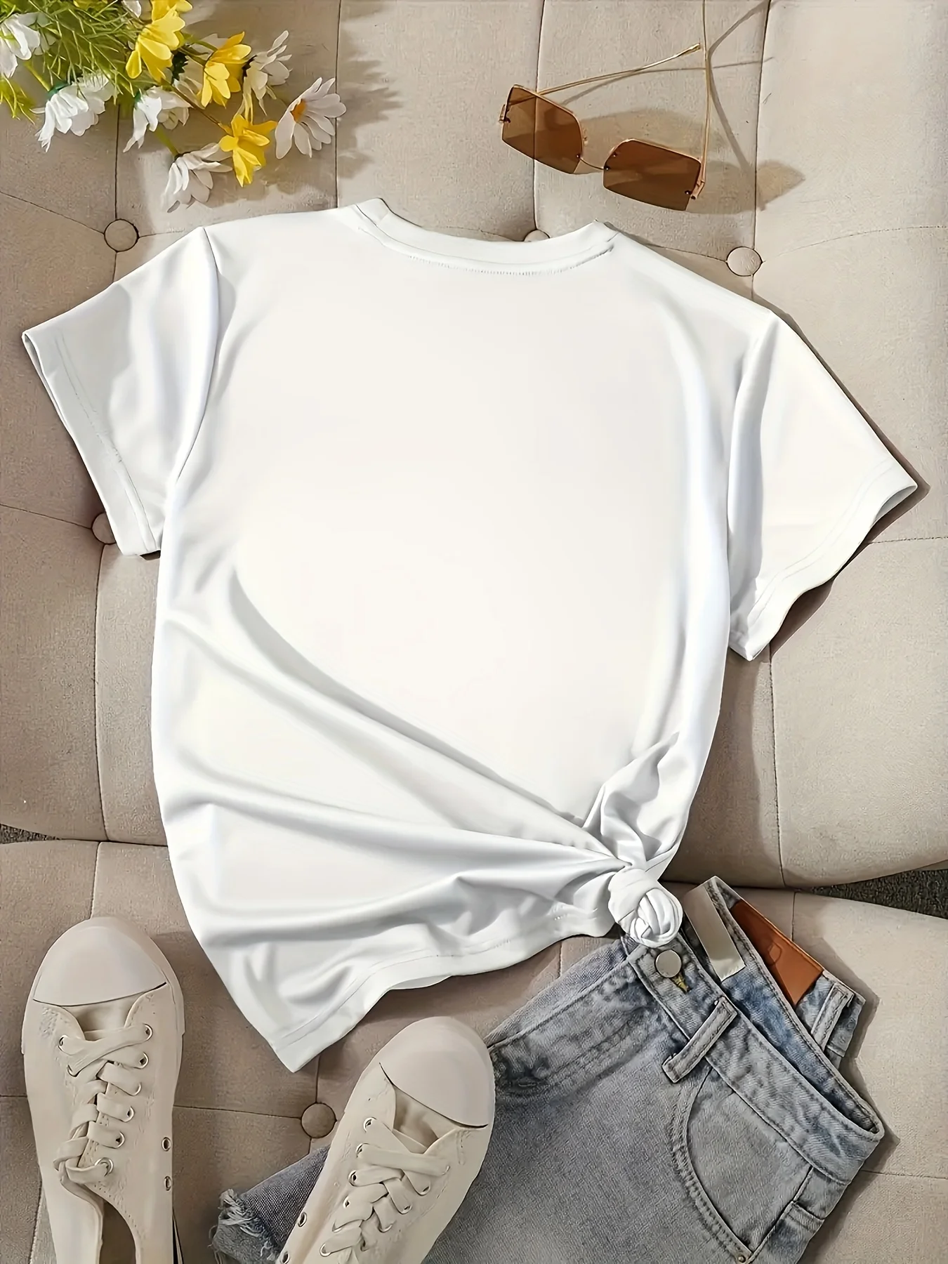 Fashion Printed T-Shirt for Women in Summer, Featuring a New York Letter Pattern - Round Neck Casual Short-Sleeve Top, with Positioned Prints, Comfortable And Easy to Care For, Suitable for Daily And Commuting