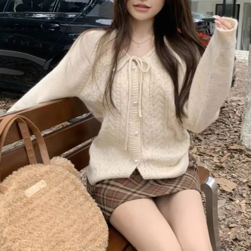 

Spring Autumn New Round Neck Long Sleeve Sweater Women High Street Button Patchwork Lacing Cardigan Elegant Jacquard Weave Tops