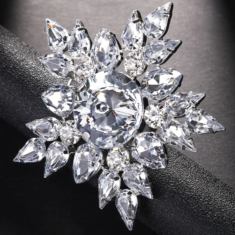 Stonefans 2024 Snowflake Exaggerate Finger Ring Wedding Hand Accessories Elegant Women Round Rhinestone Open Ring Jewelry Bridal