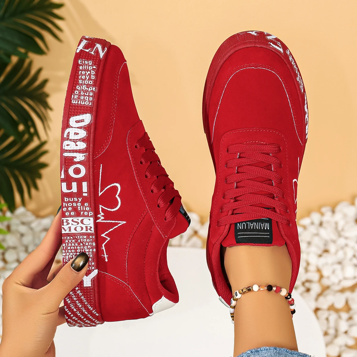 1 pair women's shoes, women's skateboard shoes, suitable for outdoor, commuting, sports and casual wear, available in red and bl