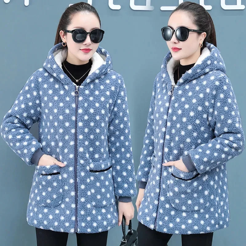 

Middle-Aged Women's Coat Grain Velvet Thickened Hooded Polka Dot Outwear 2025 Winter New Mother's Warm Cotton Jacket Female Tops