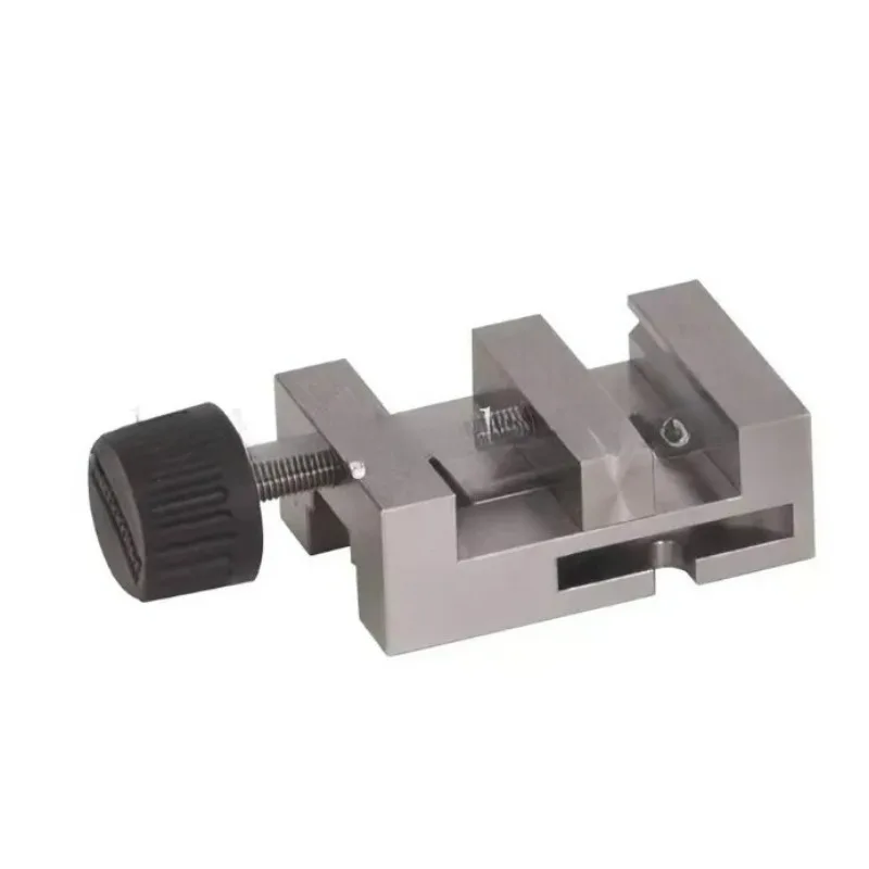 Precision vise clamp small vise, multi-function mini vise, jaw width 46mm, clamping width 30mm. The total length is 70mm