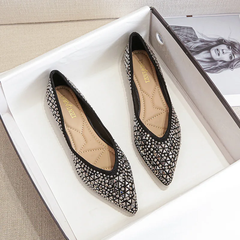 

Spring New Women Flat Shoes Tinsel Crystal Boat Shoes Girl Beautiful Slip-on Loafers