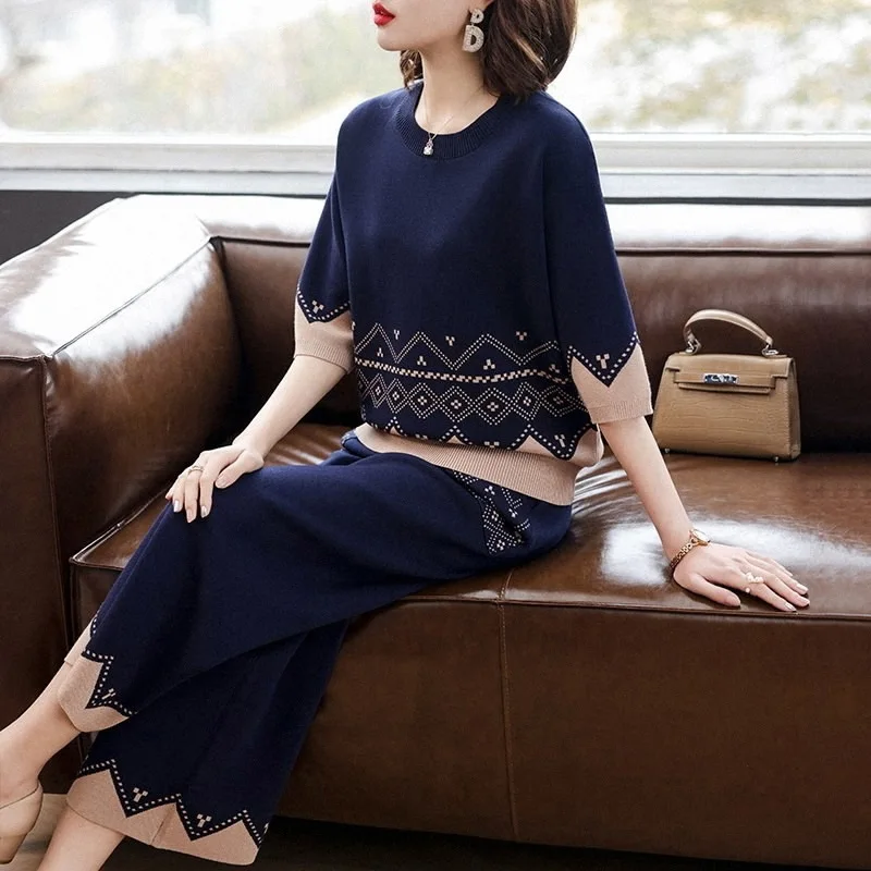 

Middle aged Mom Spring/Summer Knitted Two Piece Set Contrasting colors Casual Short Sleeve Top+Wide Leg Pants Women's Clothing