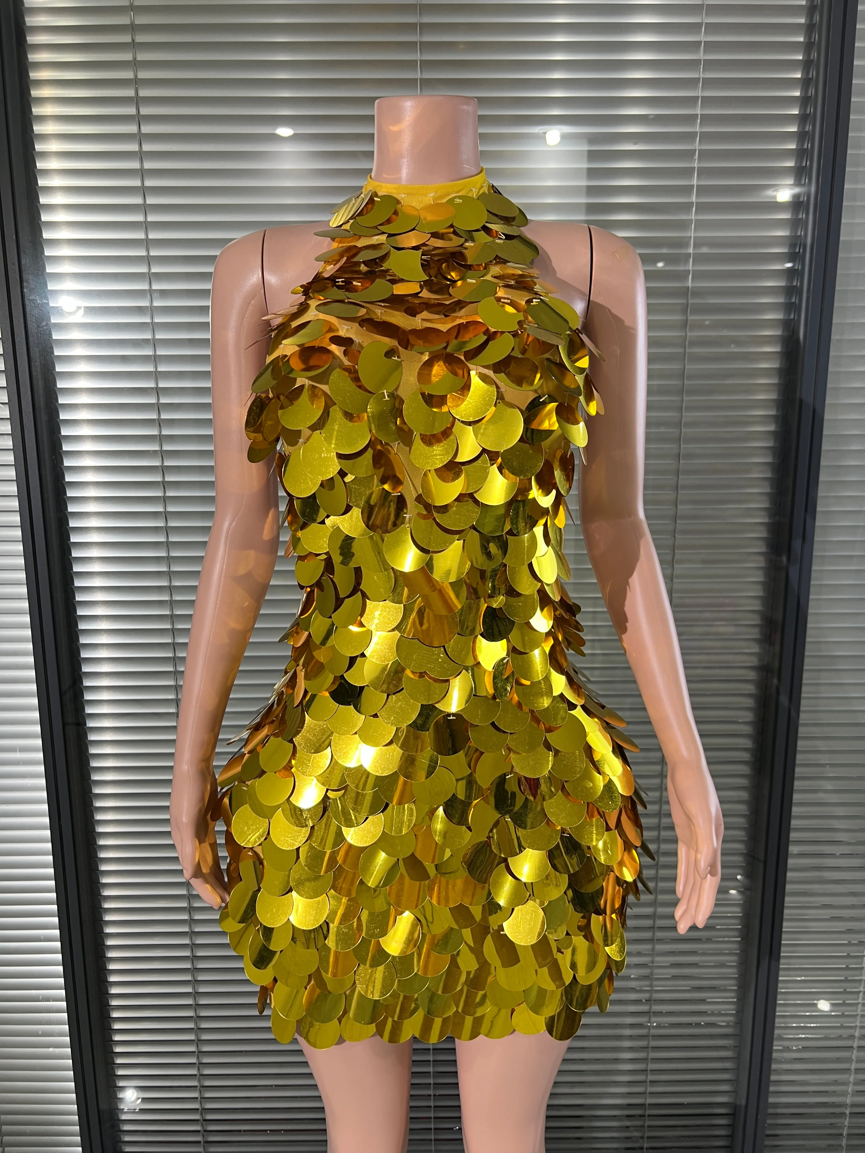 Sparkly Sexy Large Disc Sequins Halter Dress Women Backless Mini Outfit Clubwear Catwalk Photoshoot Dance StageCostume