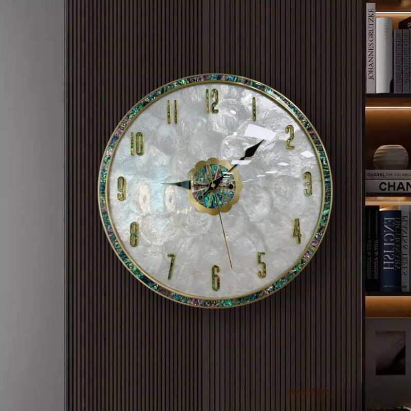 Modern Luxury Shell Wall Clock Pure Brass European Style Wall Watch Simple Living Room Nordic Creative Home Silent Time Watch