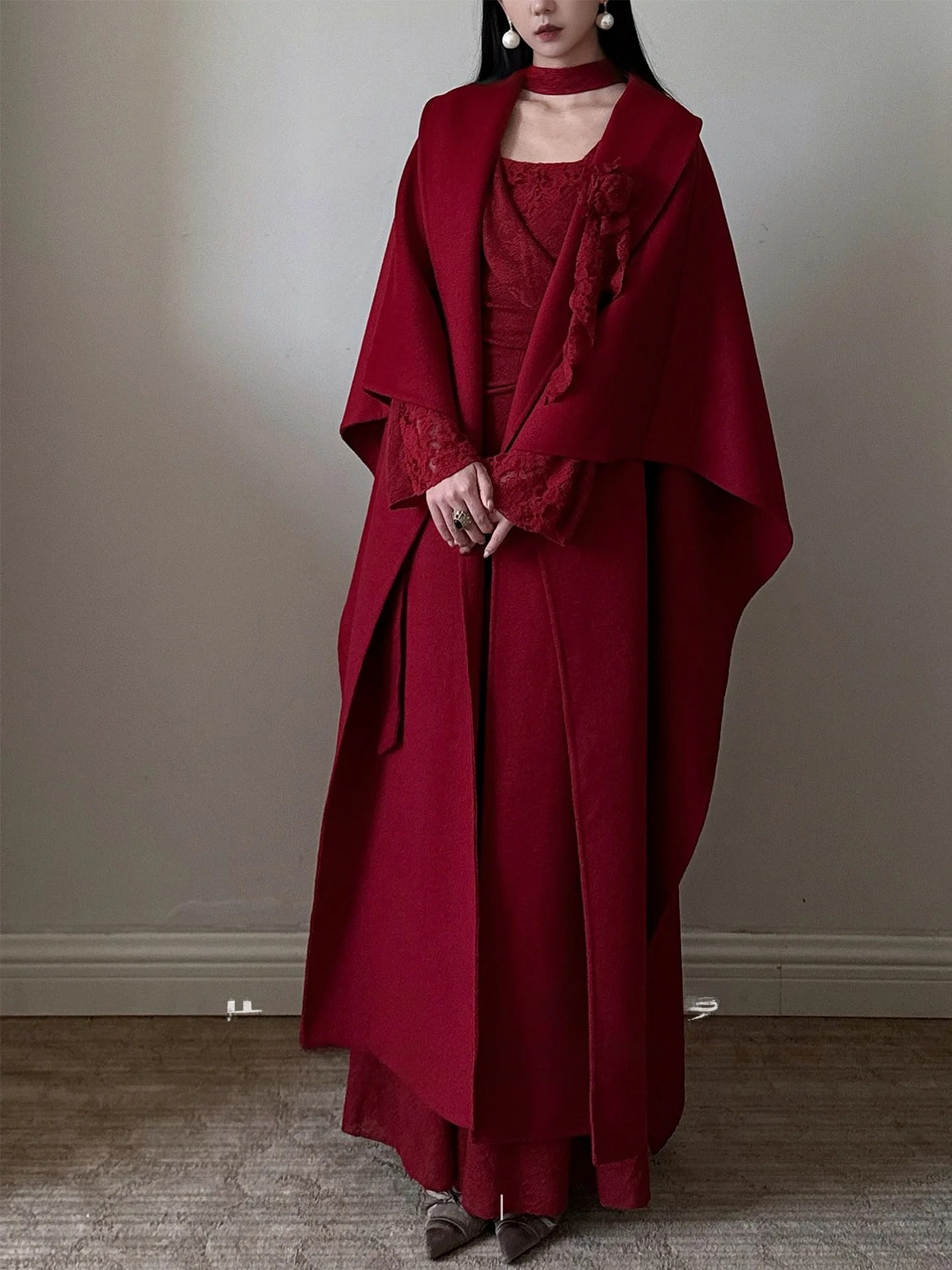 

Элегантное красное зимнее шерстяное пальто Cisas: классическое женское длинное пальто из утолщенной шерсти для торжественных случаев и новогодних вечеринок