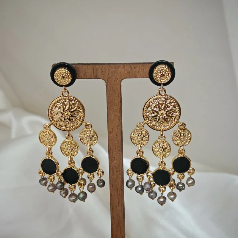 

Women's French Natural Pearl Black Coin Tassel Exaggerated Midi Long Earrings Fashionable Jewelry Accessory