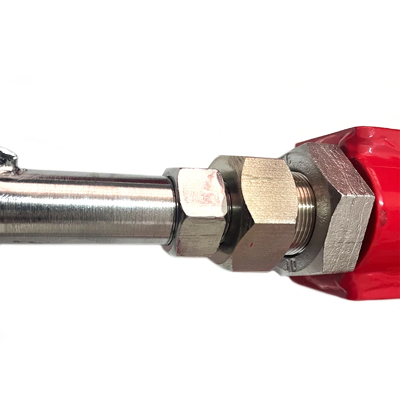 

Для подъемного комплекта подвески T2, регулируемый нижний рычаг управления