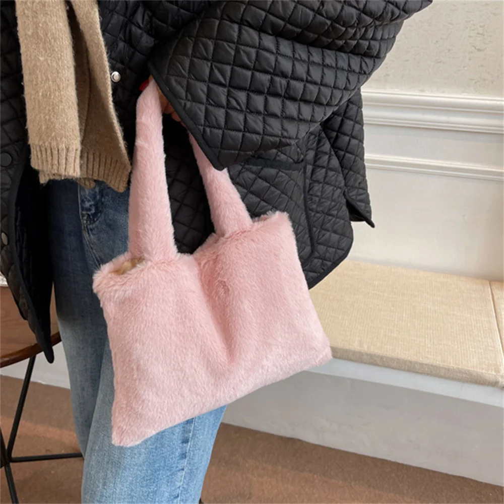 Versatile Cute Tote Bag With Soft Plush Autumn Winter Faux Fur Shoulder Bag Purses Female Handbags Fluffy Shopper Bags For Women