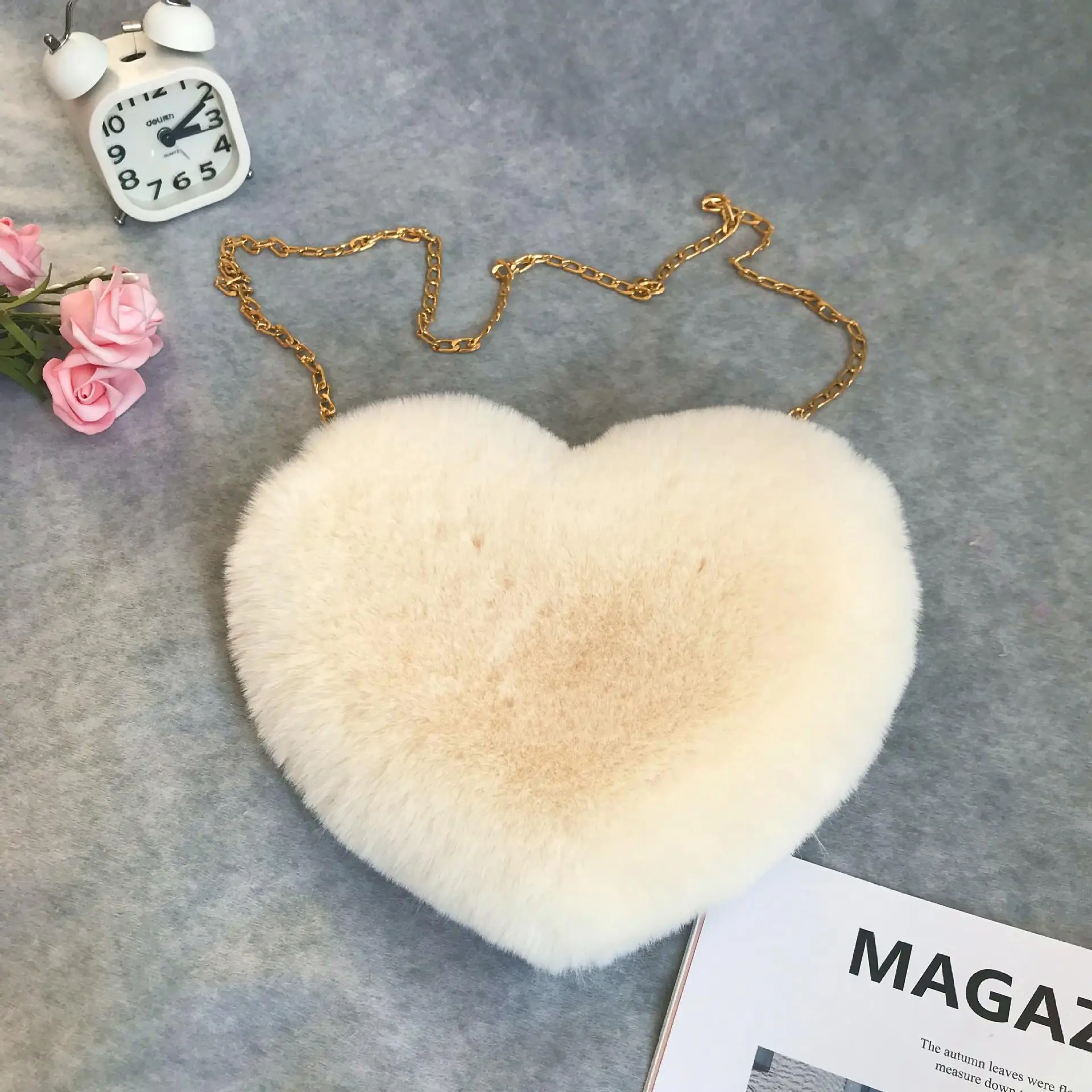 

Dark Pink Fluffy Shoulder Bag Heart Shaped Chain Crossbody Bags Plush Handbag Cute Zipper Purse Gift for Valentine's Day