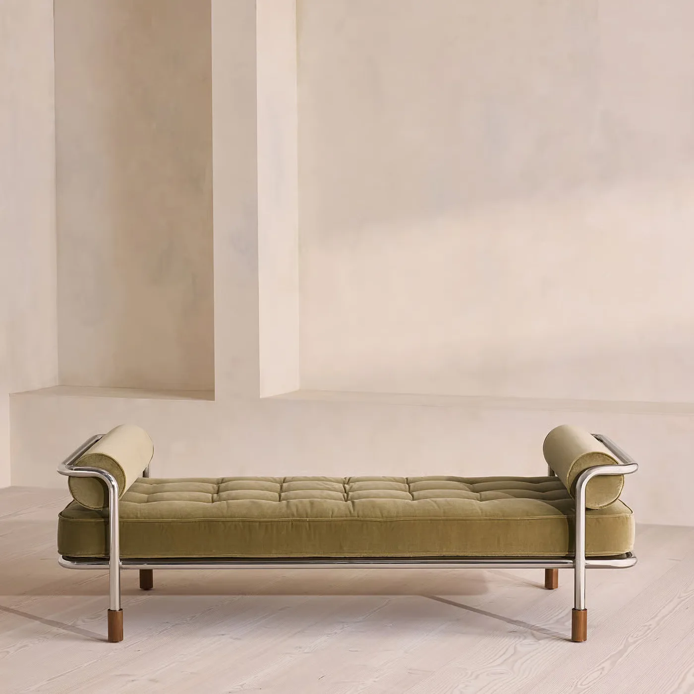 

✗x Stainless Steel Bedside Bench Modern Minimalist Small Apartment Velvet Fabric Leisure Bench Suitable Apartment Use^