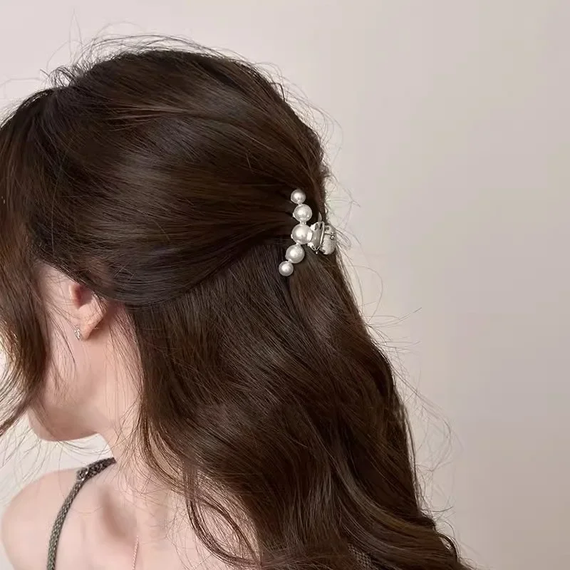 ZZPSJ Pinza para el pelo mini de metal con perlas para flequillo lateral y volumen