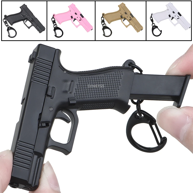 

G45 Keychain 1:4 Mini Pistol Shape Keychain Portable Glock 45 Model Plastic Key Ring Detachable Gun Shaped Weapon Decorations