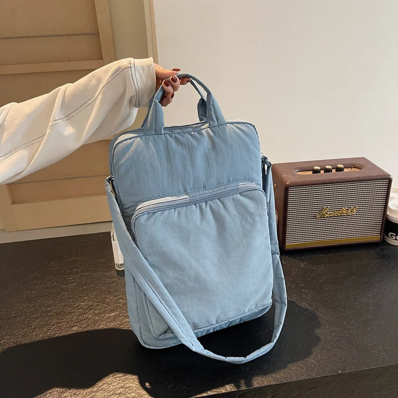 Lightweight and simple 15.6-inch computer storage handbag, vertical nylon waterproof single-shoulder crossbody briefcase