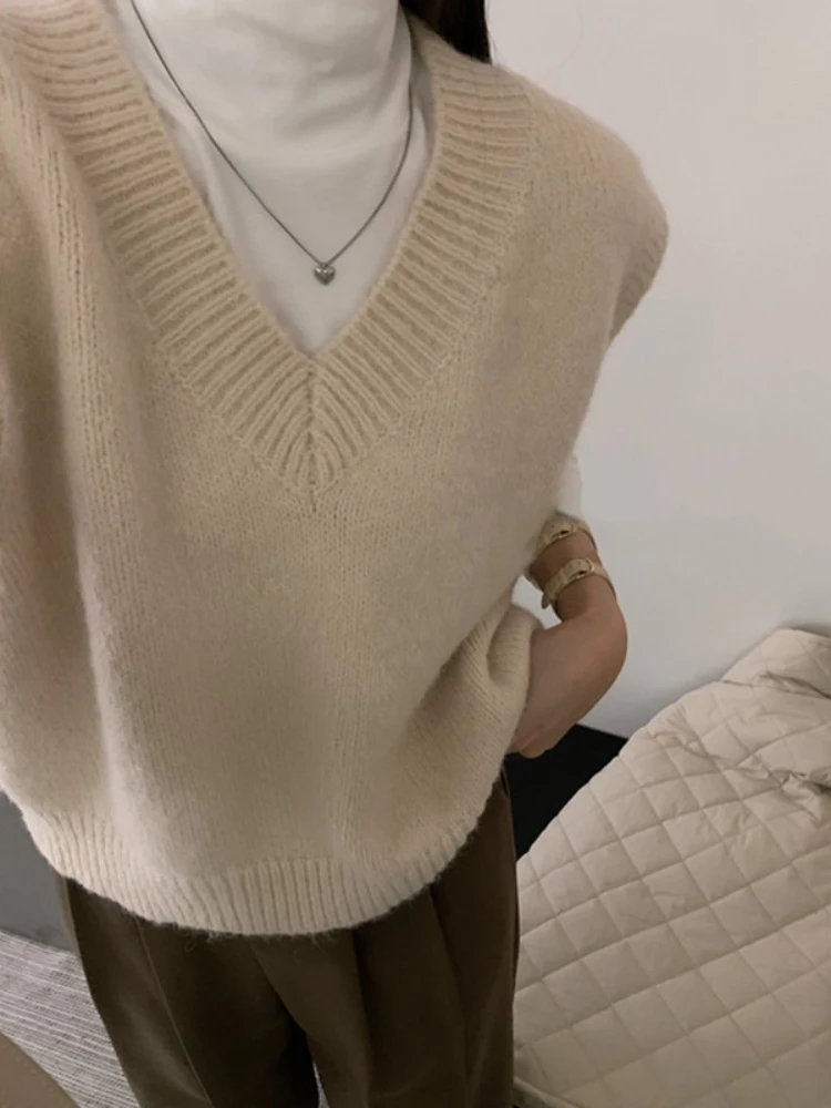 Nieuwe Mode Herfst Vrouwen V-hals Truien Gebreid Vest Winter Mouwloze Truien Casual Losse Dieptepunt Tops Elegante Truien