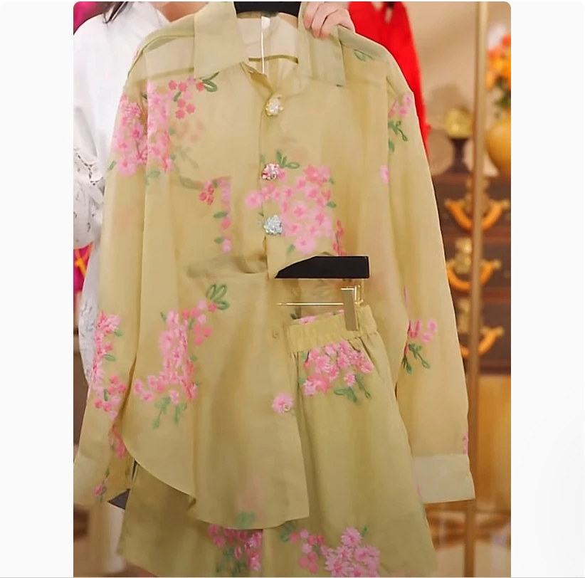 

Рубашка с короткими рукавами и вышивкой для тяжелой промышленности, женская новая корейская версия, свободный топ нестандартной формы, уникальная модная рубашка