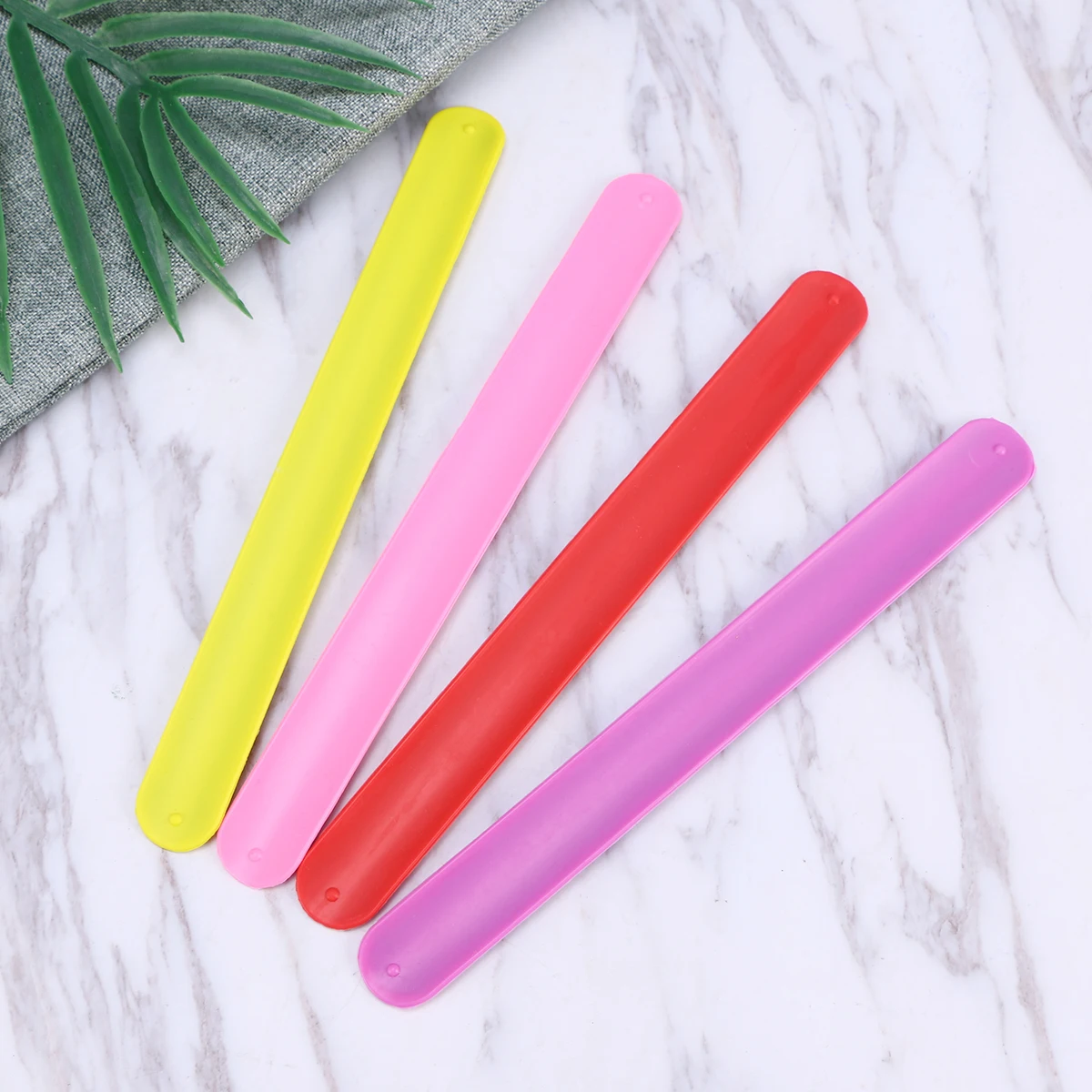 24 pçs 6 cores tapa pulseiras para crianças arco-íris silicone cor pulseira eco amigável elástico moda festa favores