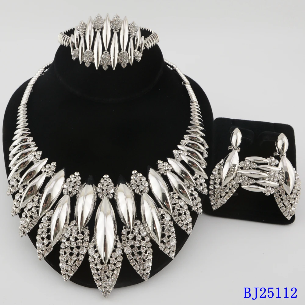 مجموعة مجوهرات من الخرز المرجا - مراجعة Luxury Gift Set وسعره