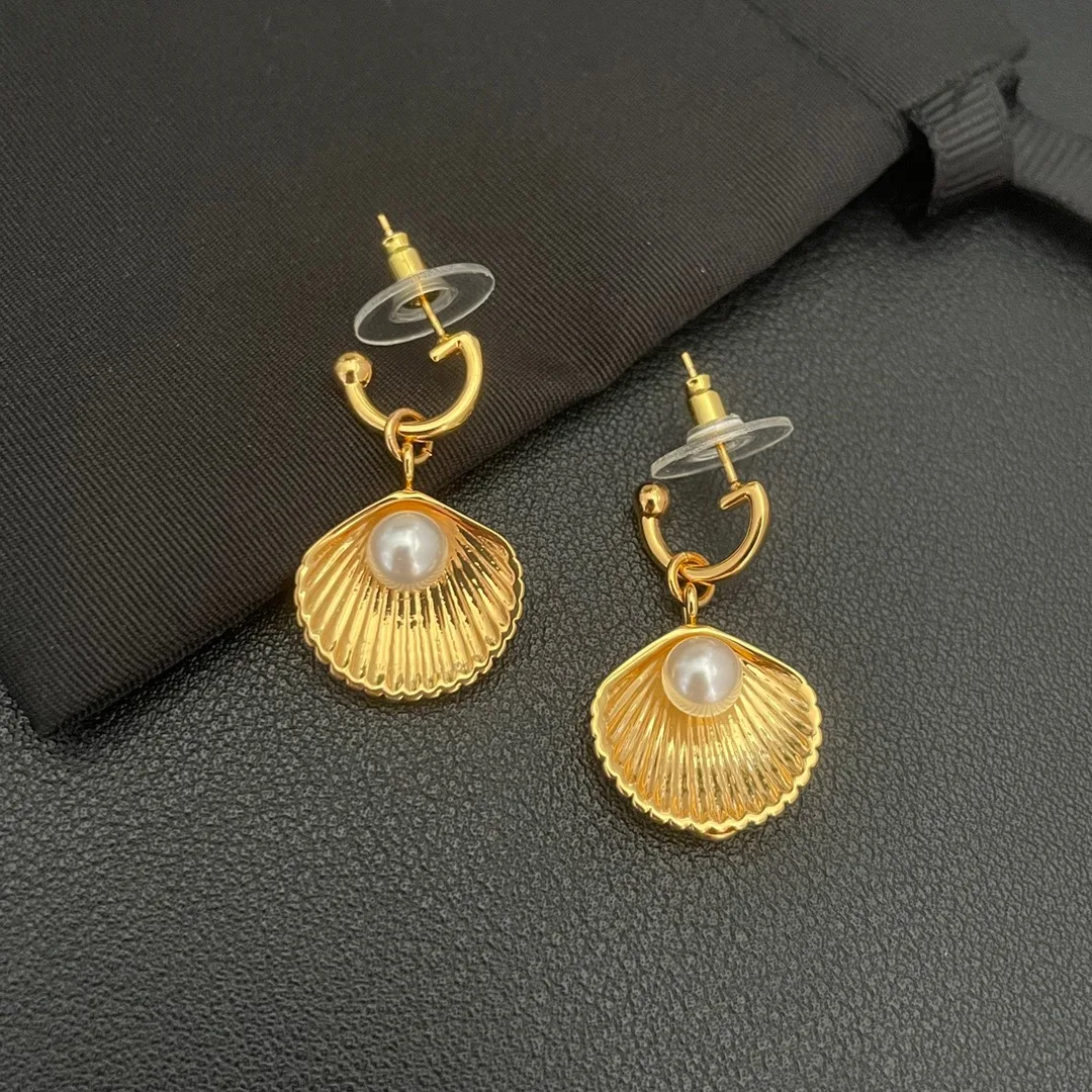 

Earrings Fashion Personality Temperament High Sense Shell Studs Piercing Aretes De Mujer Pendientes Brincos Boucles D’Oreille