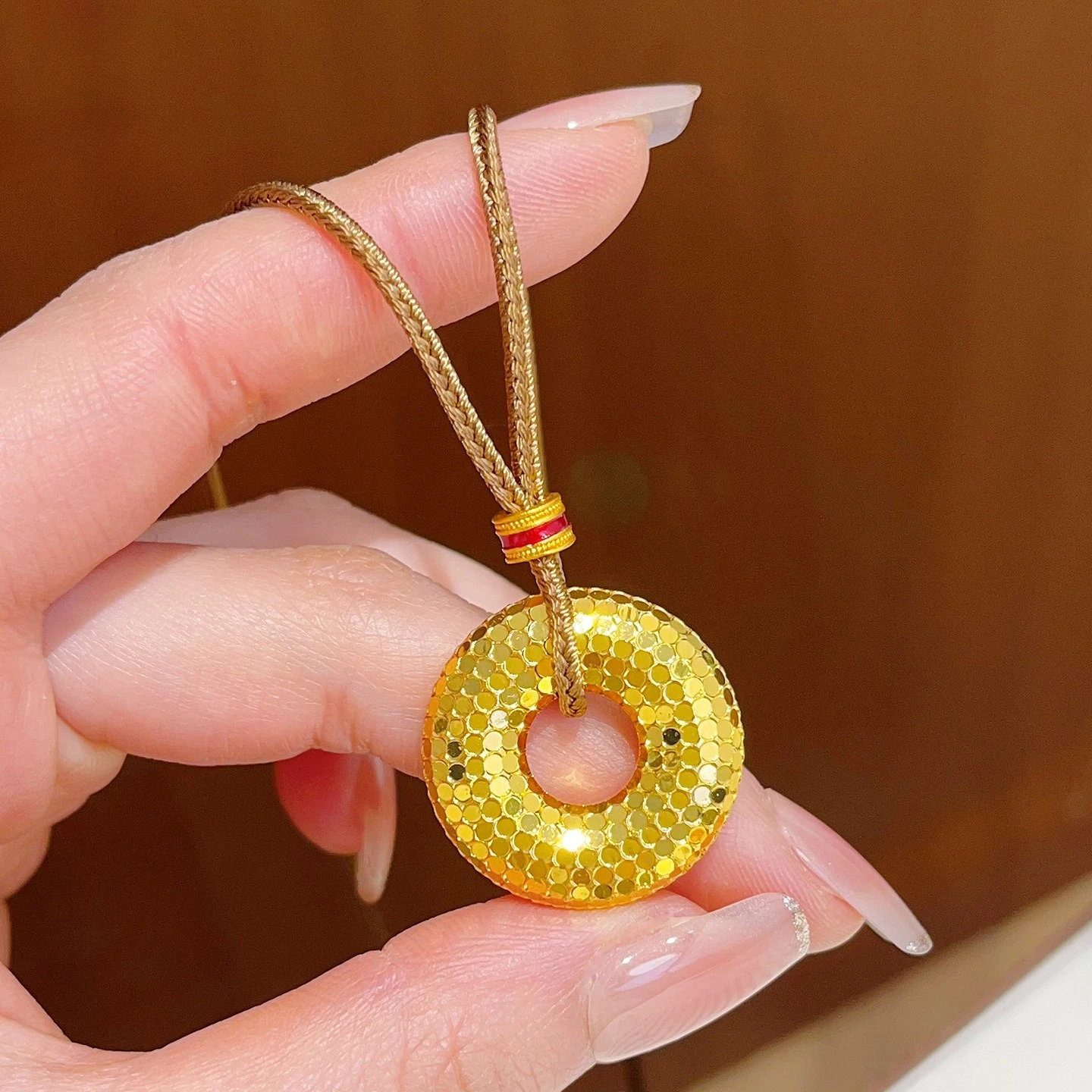 

Fashion K18 Gold Color Dragon Scale Peace Pendant Necklace for Women Valentine's Day Birthday Necklace Chain Jewelry Gifts