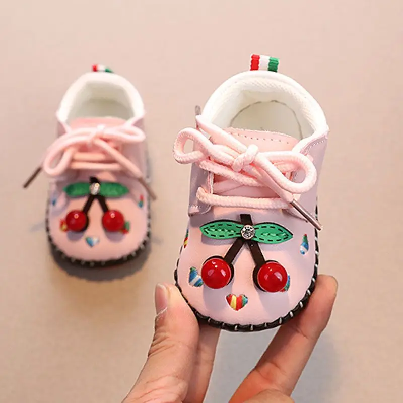 

Обувь для обучения для мальчиков и девочек 0–1 года, с мягкой подошвой, противоскользящая, на шнуровке, в кожаном стиле, обувь принцессы, предотвращающая падение, для детей 0–12 месяцев