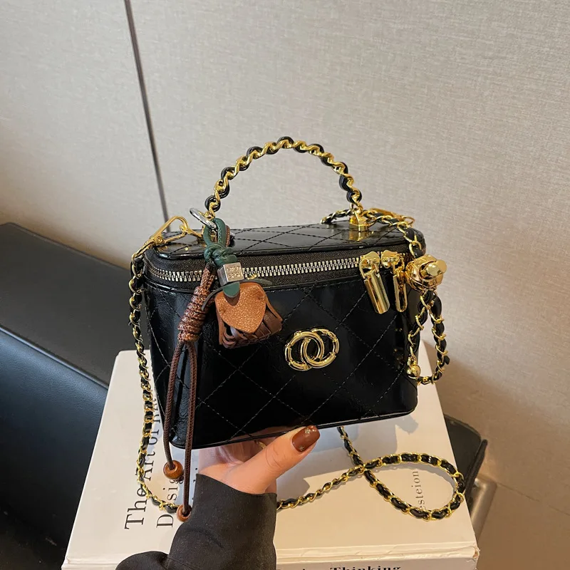 

2025 Winter Women‘s Tote Bag, Genuine Leather Multi-way Shoulder Crossbody Purse, Vintage Large Capacity Handbag for Work