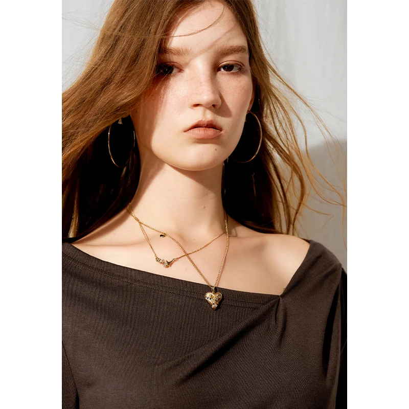 ELFSACK Women Y2K Long‑Sleeve T‑Shirt with Asymmetric Neckline Side Ruched Striped Cuff Slim Fit Tee for Fall Daily Wear