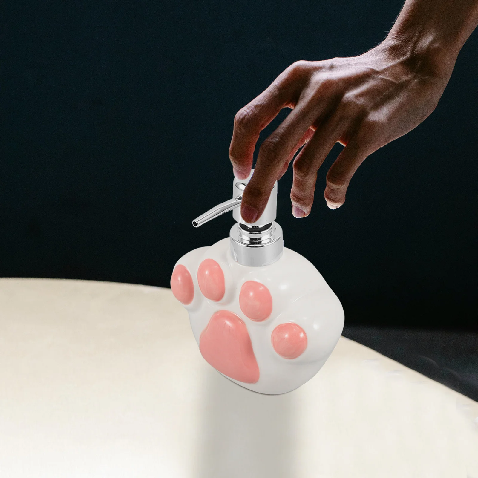 موزع صابون بتصميم مخلب القطط من السيراميك، زجاجة محلول متعددة الاستخدامات، مدمجة ومحمولة ومضادة للتسرب، أنيقة وحديثة للاستخدام في المطبخ #4