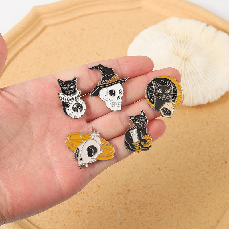 Punk Halloween Enamel Pin Brooch Skull Rose Spider Heart Horror Skeleton Cat Black Horror Skeleton Badge Lapel Jewelry Gift